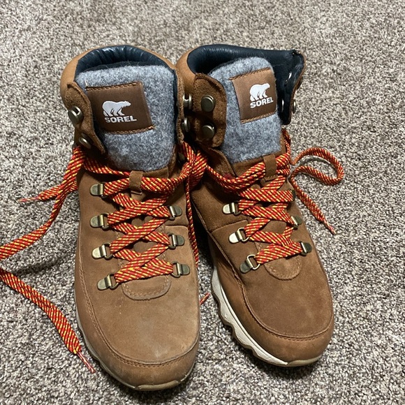 Sorel kinetic conquest boots - Picture 2 of 4